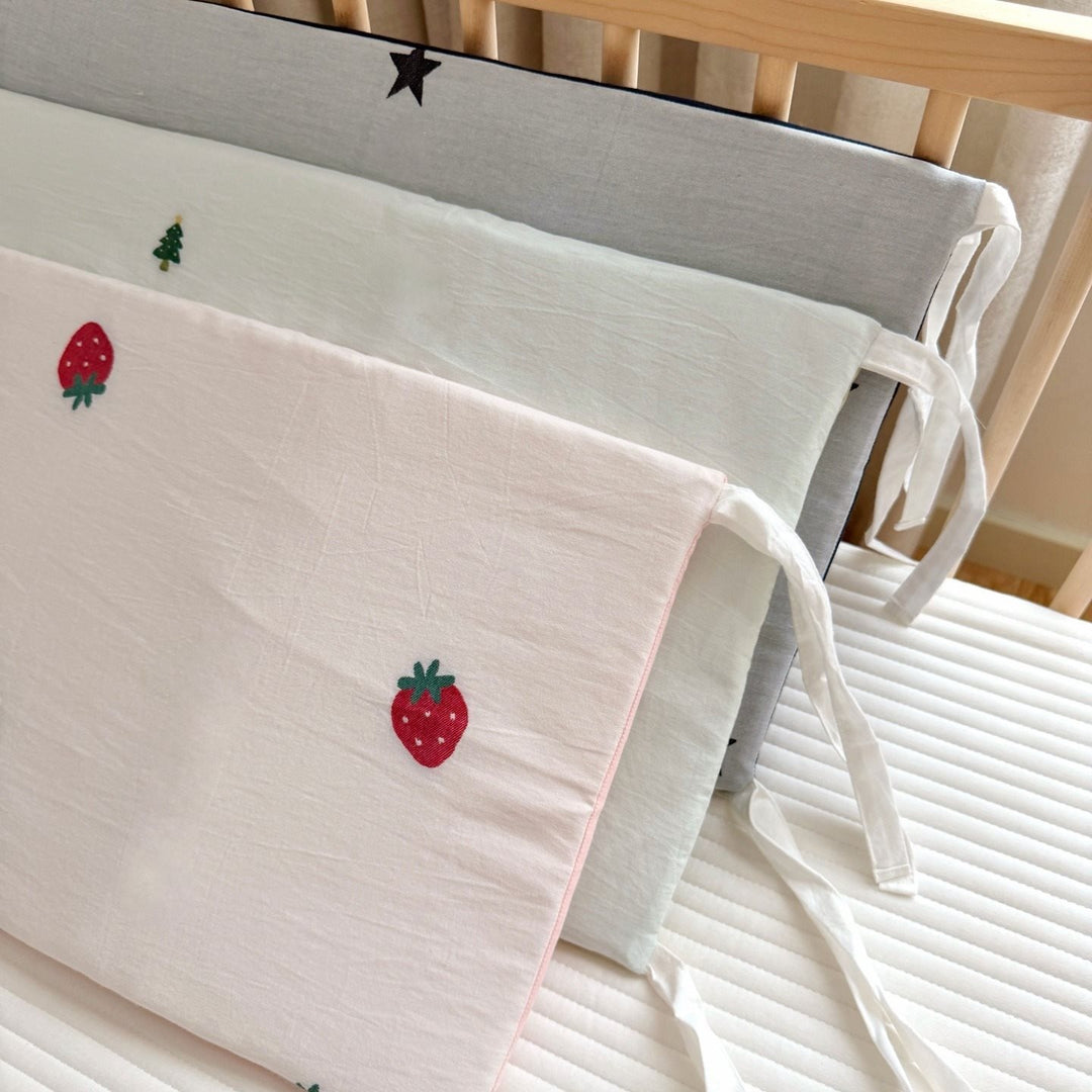Baby equipment bedding set with strawberry embroidery and bumper