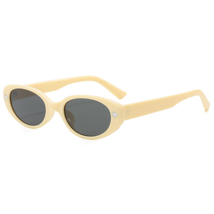 Chic Heart-Embellished Cat-Eye Sunglasses Kalsten