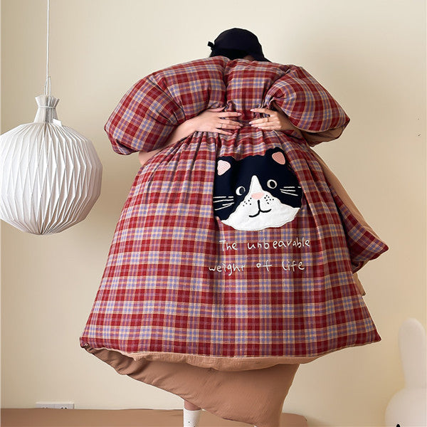 Children's bedding set in retro check with appliquéd bear motif and soft cotton blend fabric