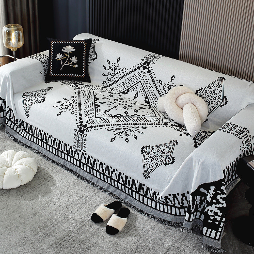 Elegant Geometric Pattern Throw Blanket
