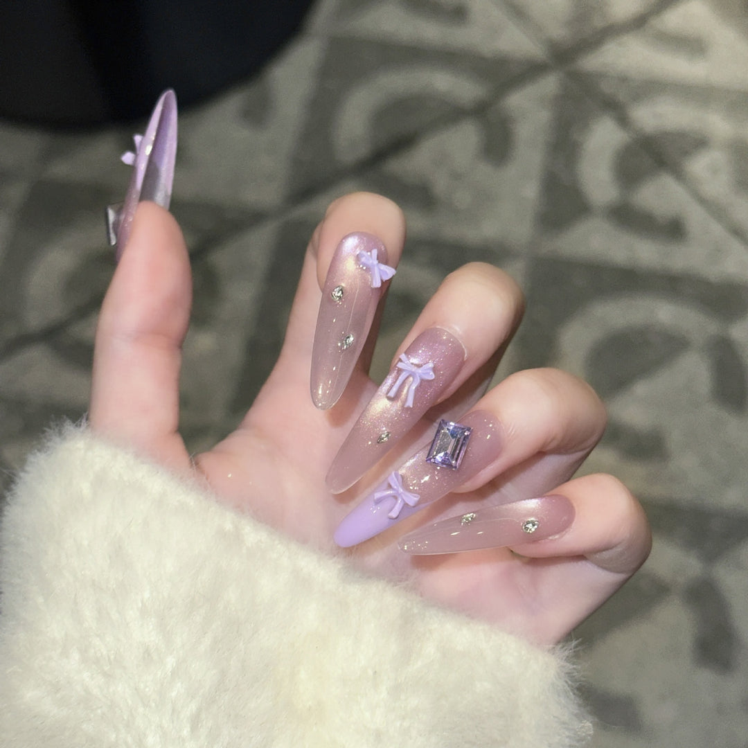 Elegant Handcrafted Press-On Nail Art Set Kalsten