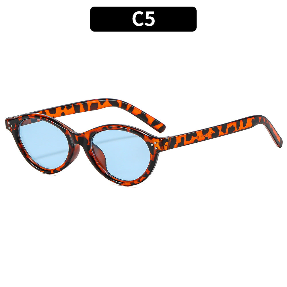 Chic Vintage Cat-Eye Sunglasses