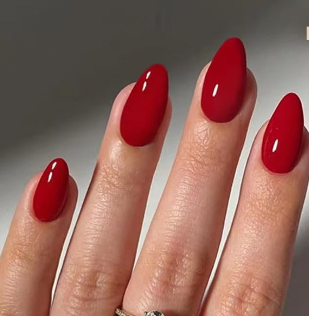 Artificial nail set with shiny, pointed accents Kalsten