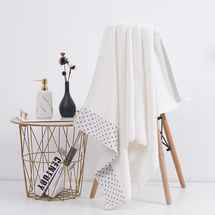 High-Quality Bath Towel with Elegant Border Kalsten