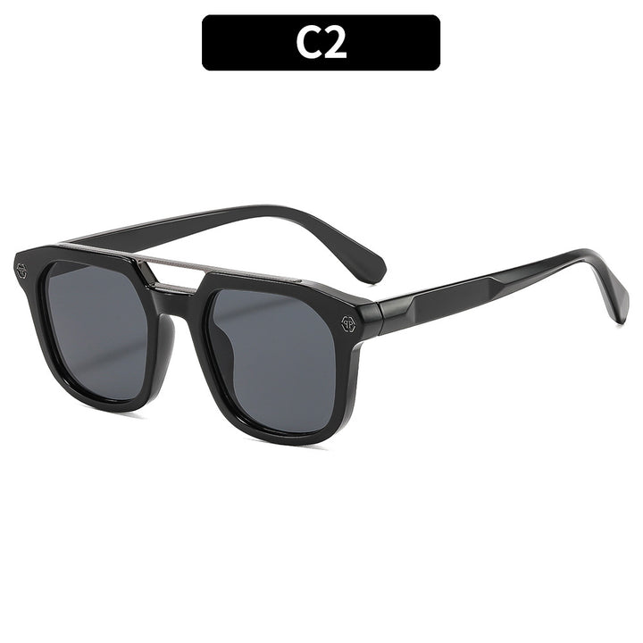 Fashion-Forward Geometric Sunglasses
