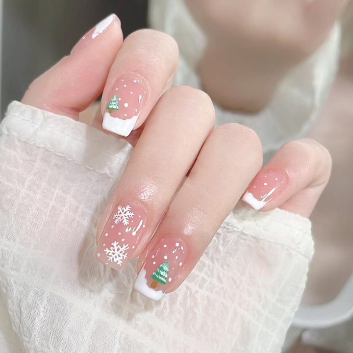 Festive Holiday-Themed Nail Art Kalsten