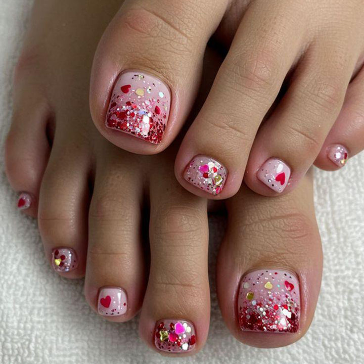 Nail art with sparkling hearts Kalsten