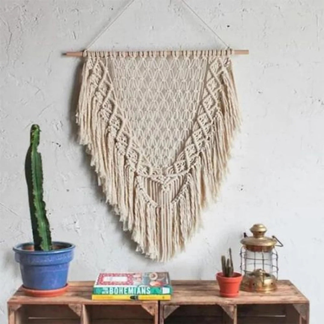 Macramé wall decoration with creative fringes