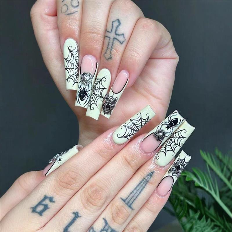 Halloween-Themed Press-On Nail Art Extensions Kalsten