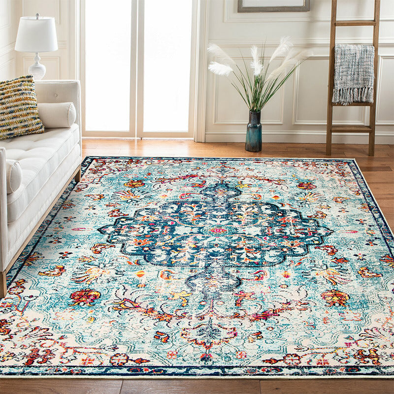 Vintage-Inspired Area Rug Kalsten