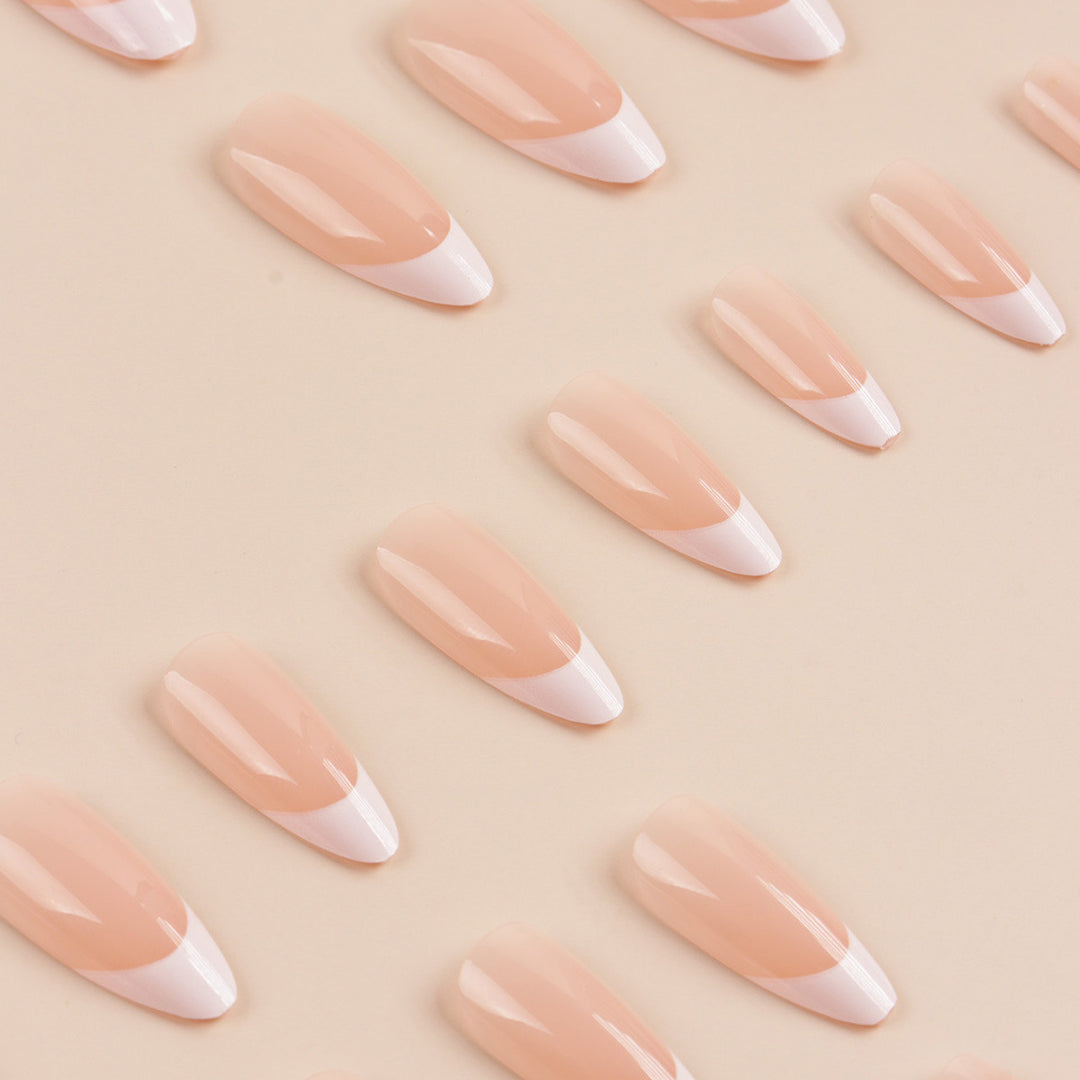 French Tip Nail Art Kalsten