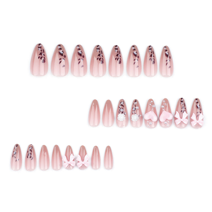 Artful nail extensions with decorative 3D designs Kalsten