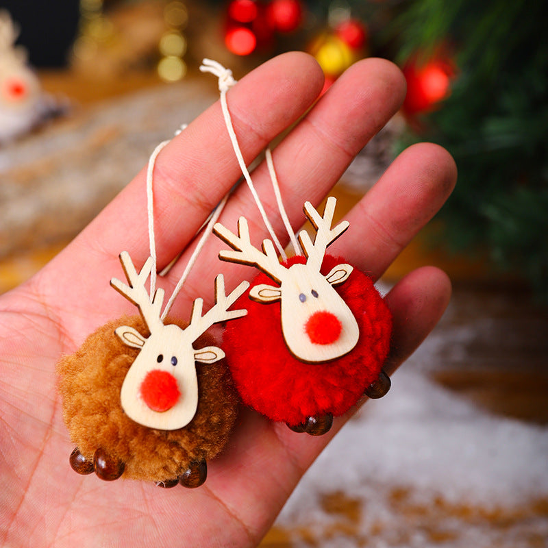 Festive Reindeer Decoration Figure Kalsten
