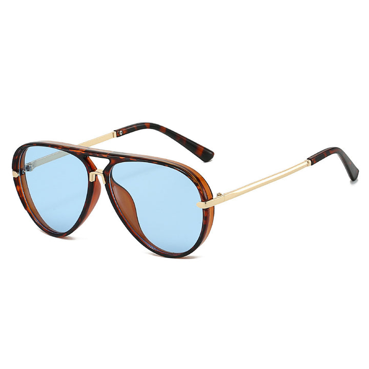 Elegant Aviator Sunglasses with Gold Accents Kalsten