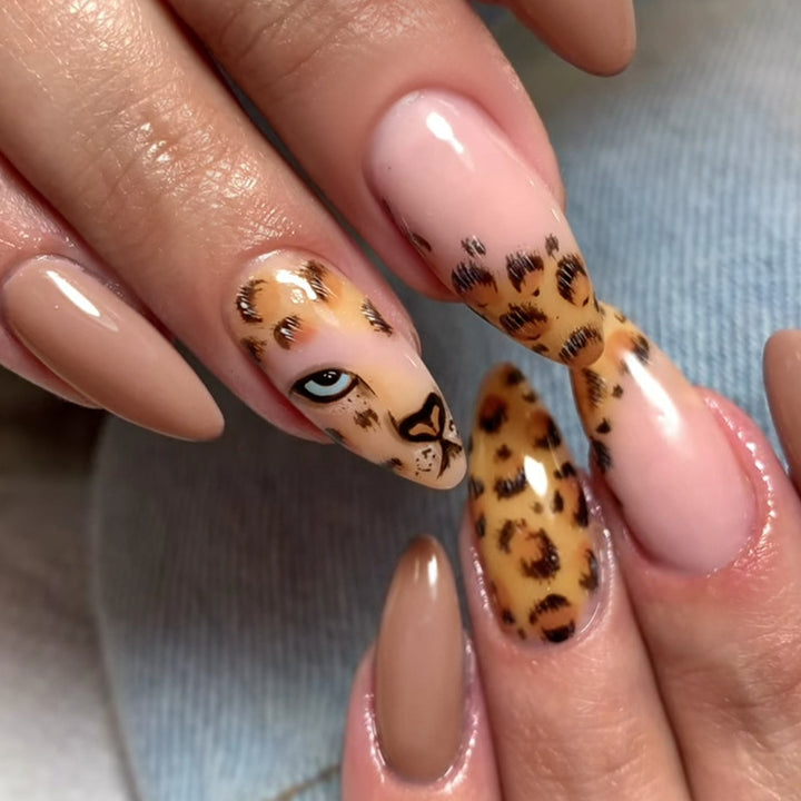 Creative Nail Art Set with Leopard Design and Glamorous Accents Kalsten