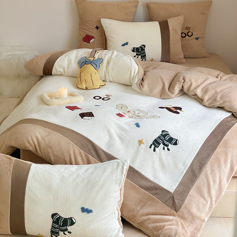 Children's bedding set with quilted blanket, waffle texture and embroidered sea motif