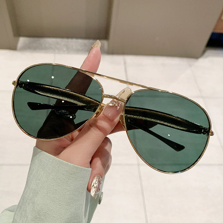 Women exclusive designer glasses with elegant details and high-quality metal frame Kalsten