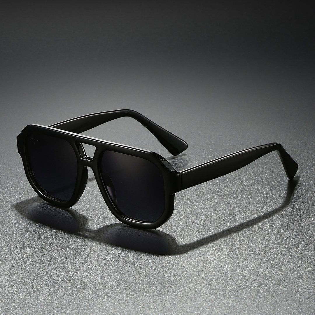 Women's sunglasses in a modern urban design with a broad rim Kalsten