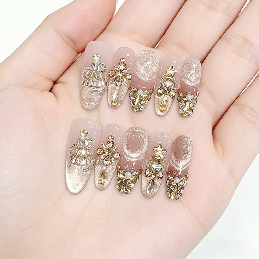 Decorative Press-On Nail Art Set with Glamorous Gold Accents Kalsten