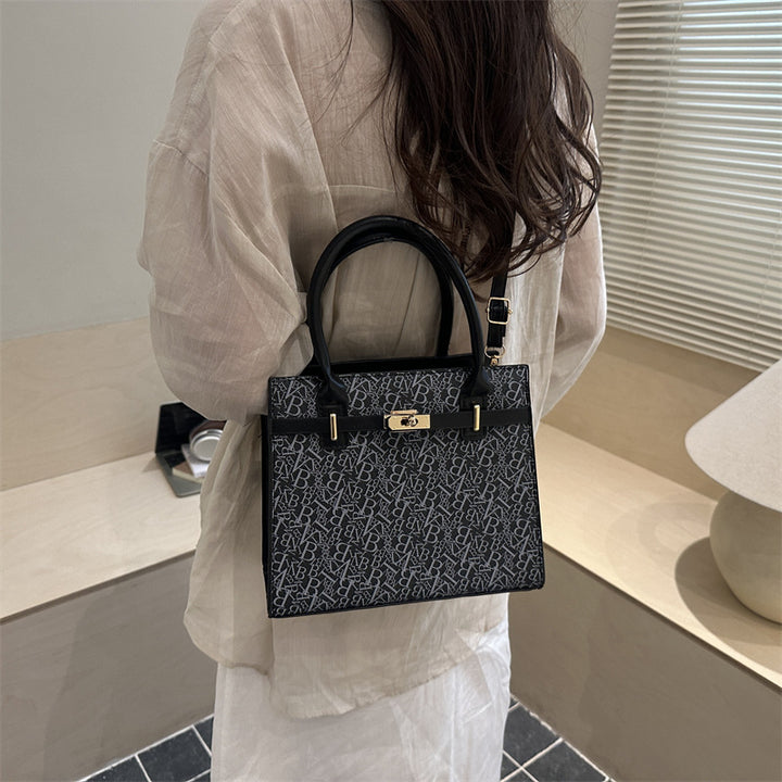 Elegant Structured Handbag  1790614103