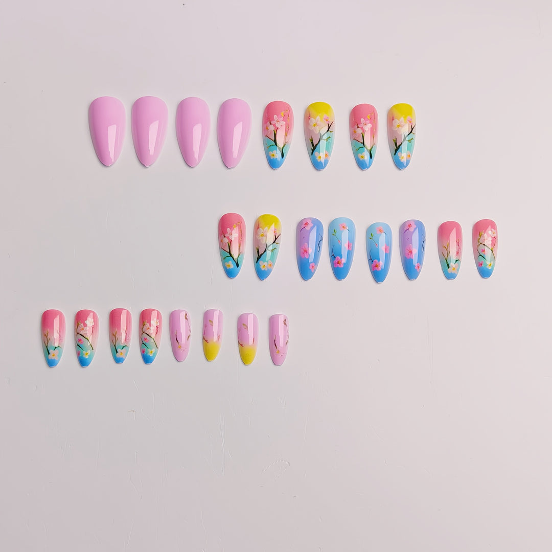 Floral Blossom-Themed Nail Art Kalsten