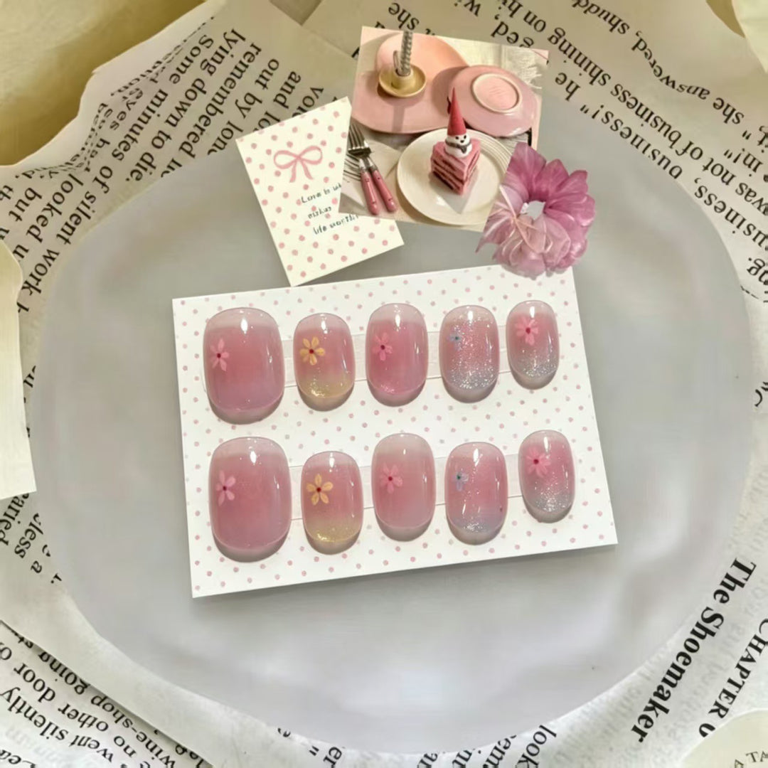 Floral-Themed Nail Art Set Kalsten