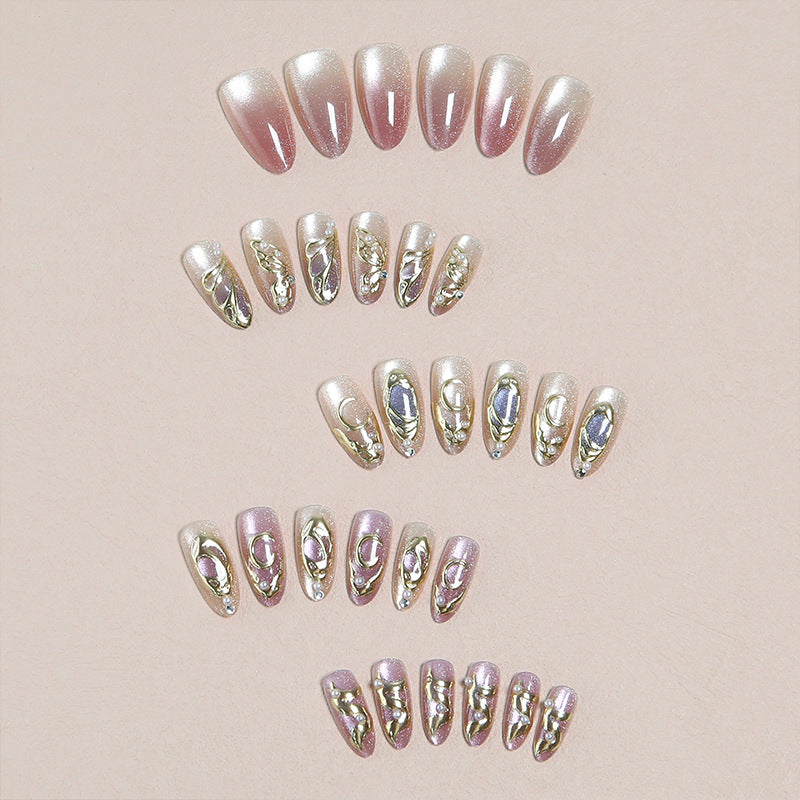 Artful nail set with floral accents Kalsten