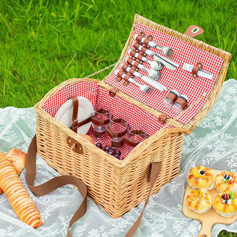 Handcrafted Wicker Storage Box Kalsten
