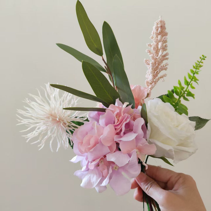 Lifelike Artificial Floral Hand Bouquet