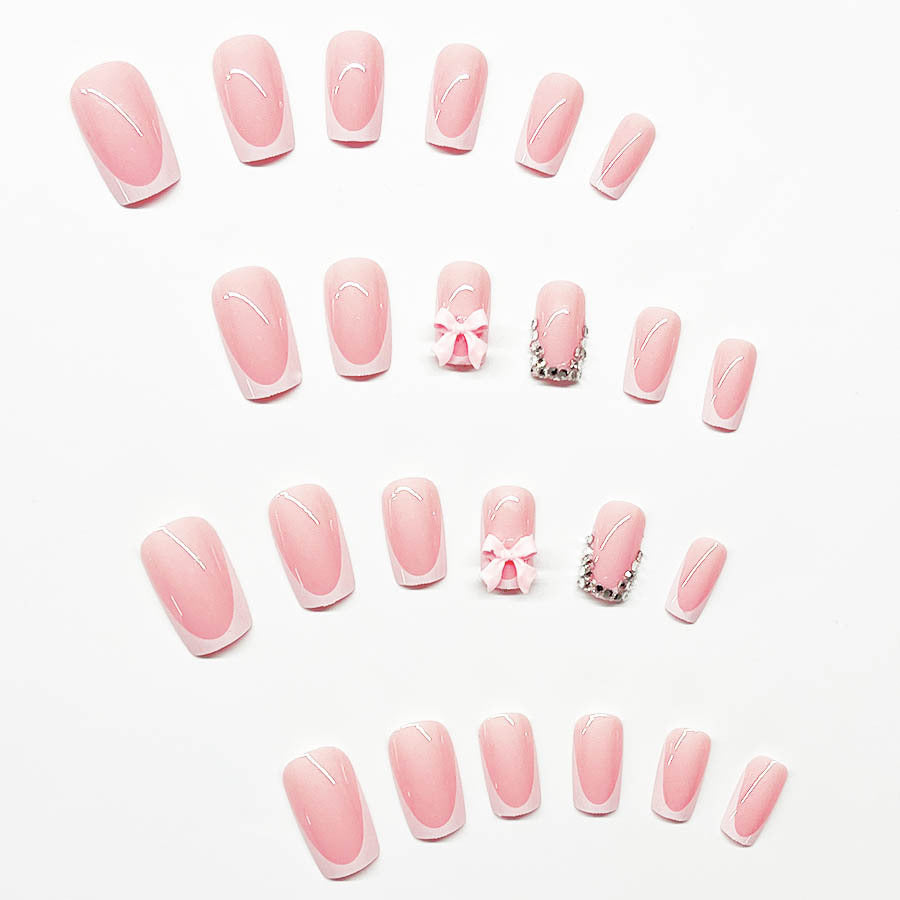 Artificial nail set with elegant details and 3D decorations Kalsten