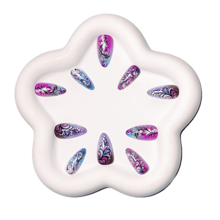 Creative artificial nails with floral and shimmering design elements Kalsten