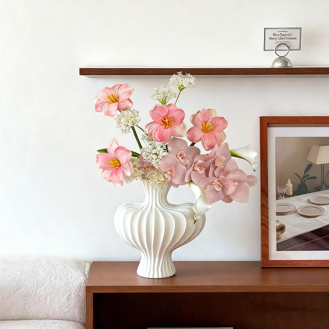 Elegant Floral Vase Arrangement for Interior Styling