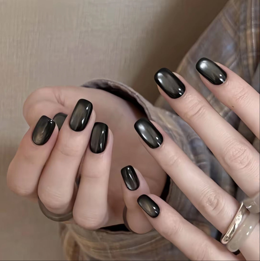 Stylish Press-On Nail Enhancements Kalsten