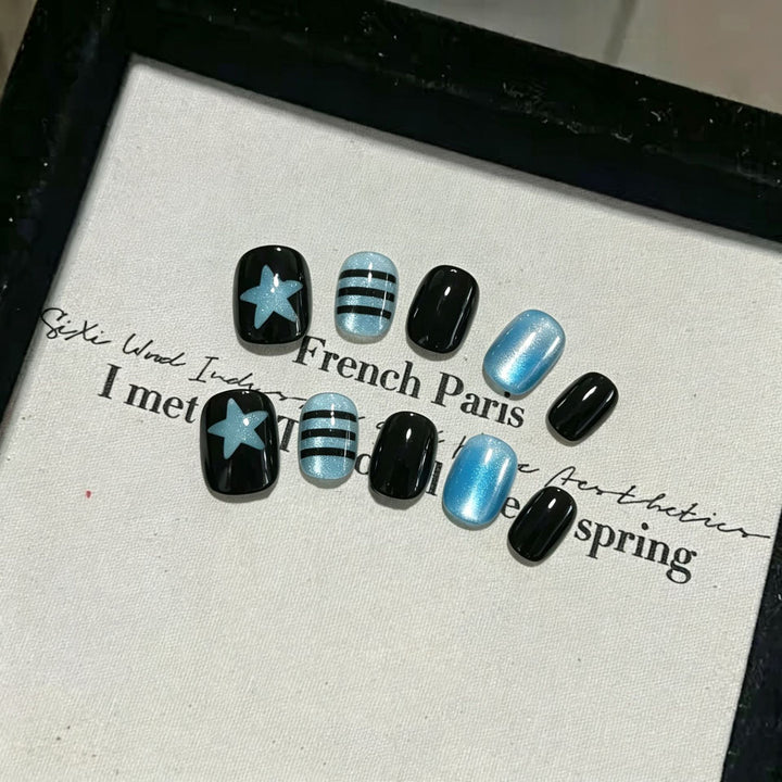 Glamorous Star and Stripe Press-On Nails Kalsten