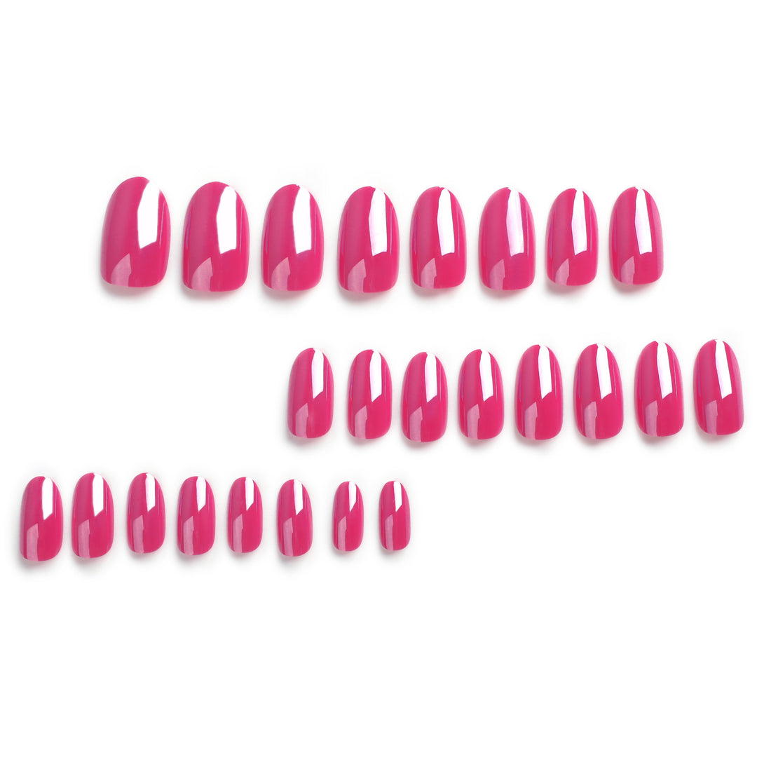 Artful nail art in trendy design Kalsten
