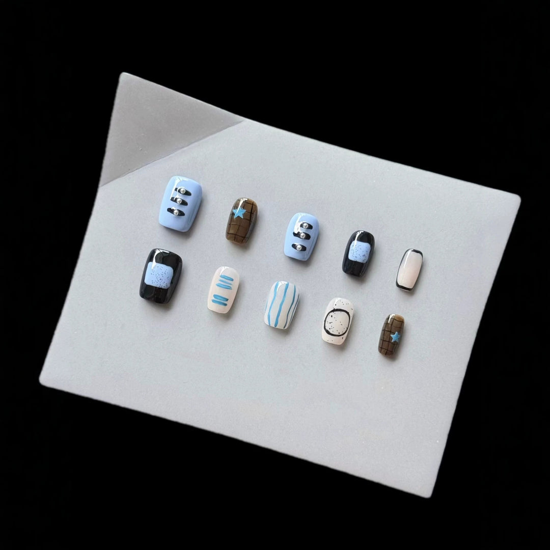 Artistic Press-On Nail Art Set with Modern Geometric Patterns