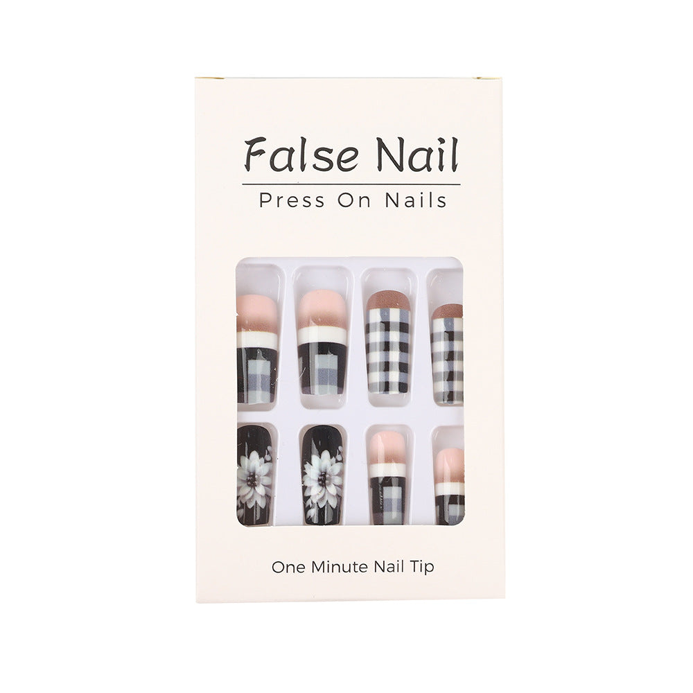 Creative artificial nails with stylish checkered patterns and floral design Kalsten