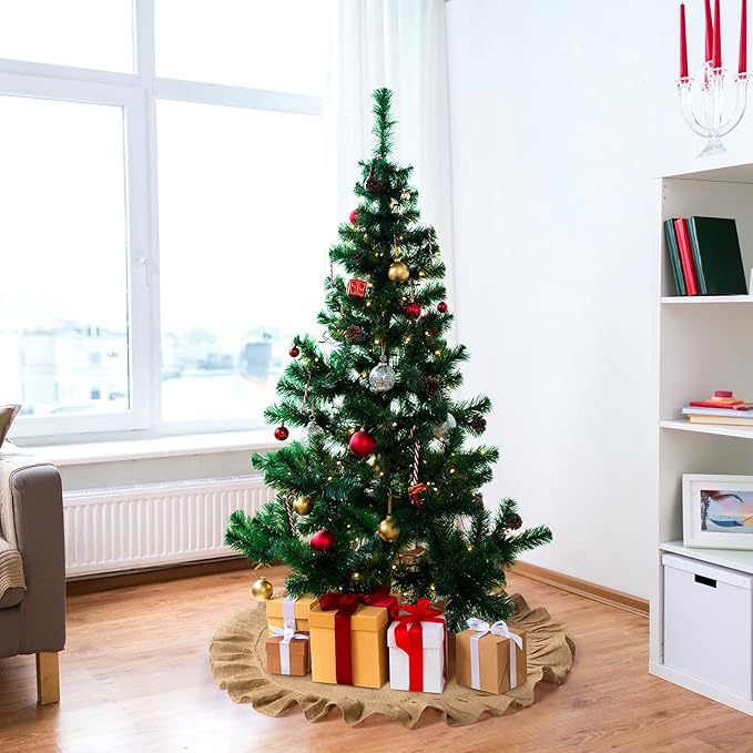Rustic Christmas tree skirt with ruffle detail Kalsten