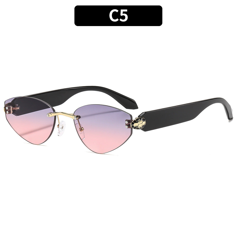 Chic Angular Cat-Eye Sunglasses