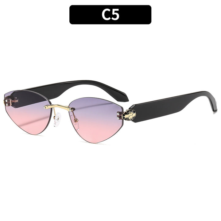 Chic Angular Cat-Eye Sunglasses