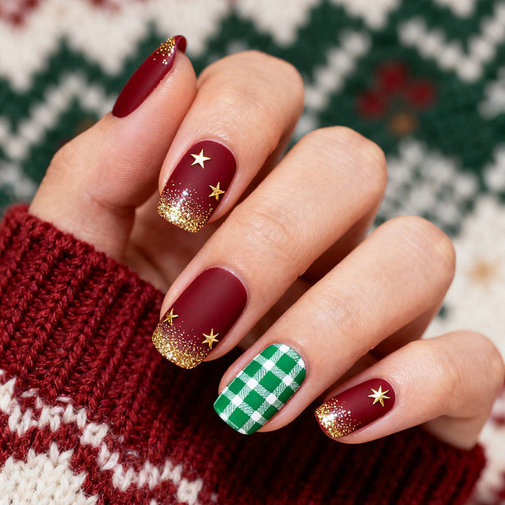 Artificial nail set with festive Christmas design and glamorous accents Kalsten