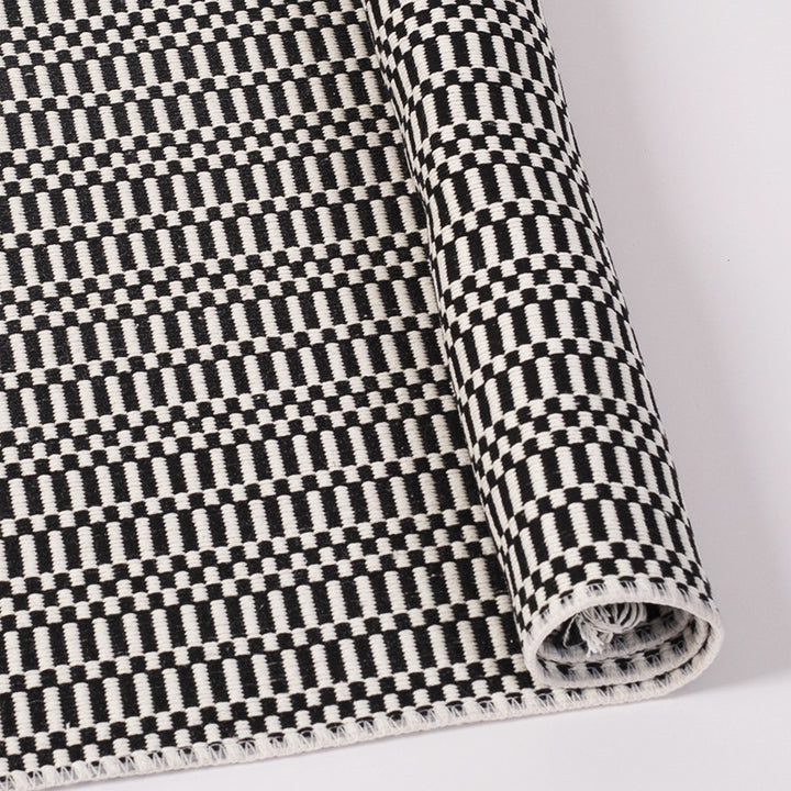 Flatwoven runner made of cotton blend with low pile and geometric check block pattern