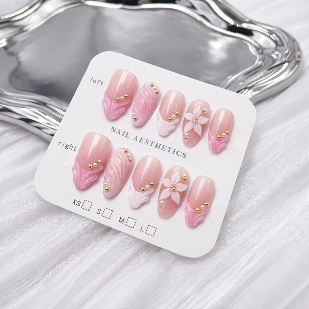 Elegant Floral Nail Set Kalsten