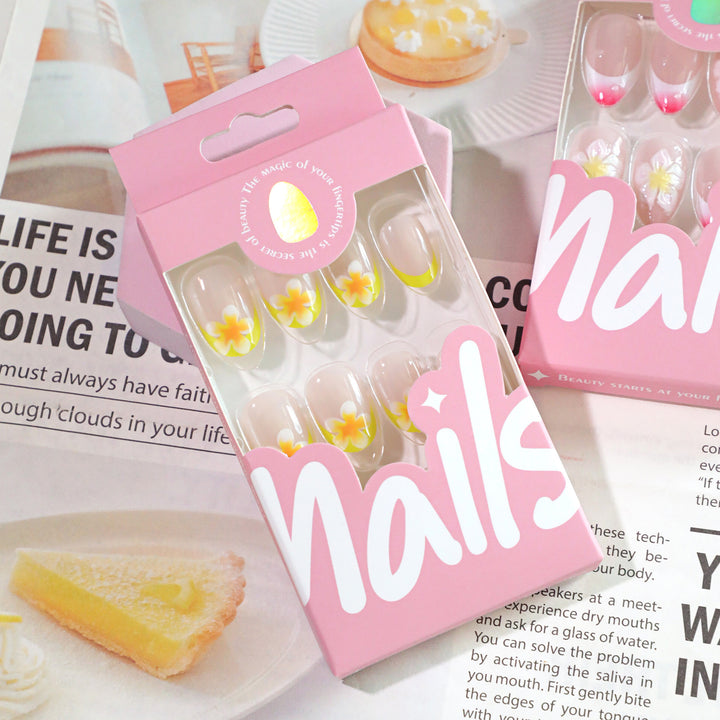 Artificial Nail Art with Blooming Design Kalsten