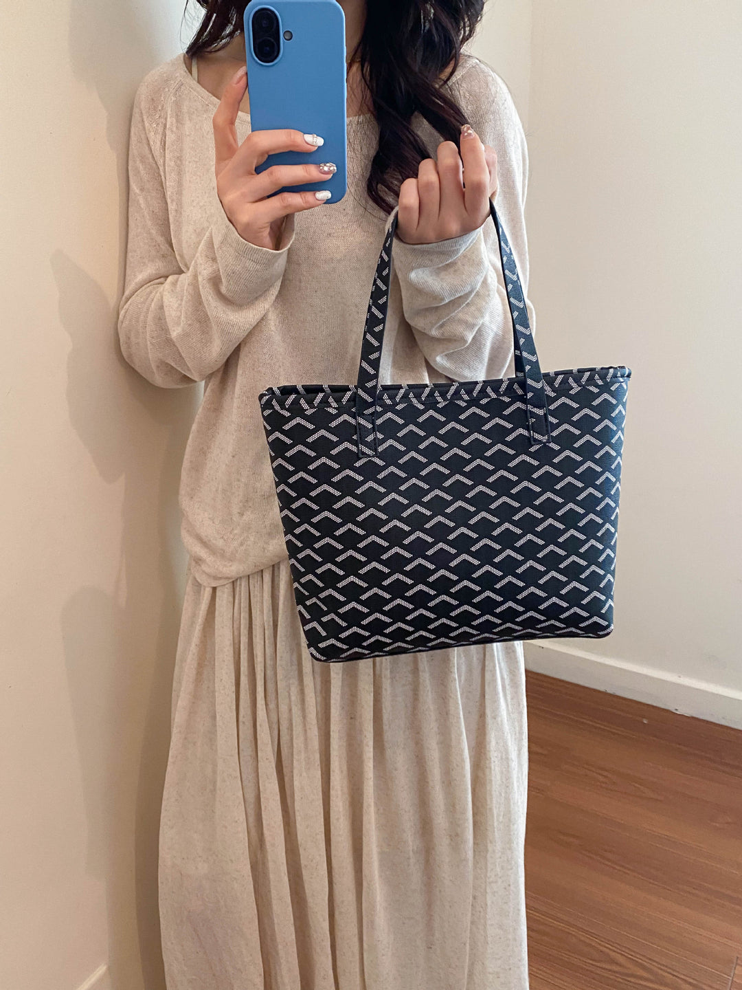 Elegant Tote Bag