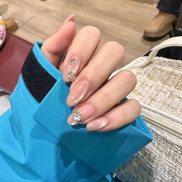 Artificial nail set with elegant rhinestone embellishments Kalsten