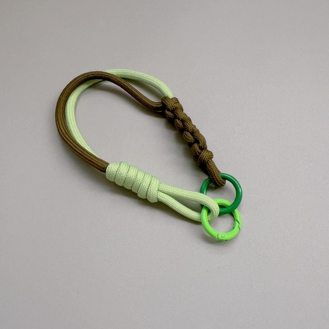 Paracord Keychain Holder Kalsten