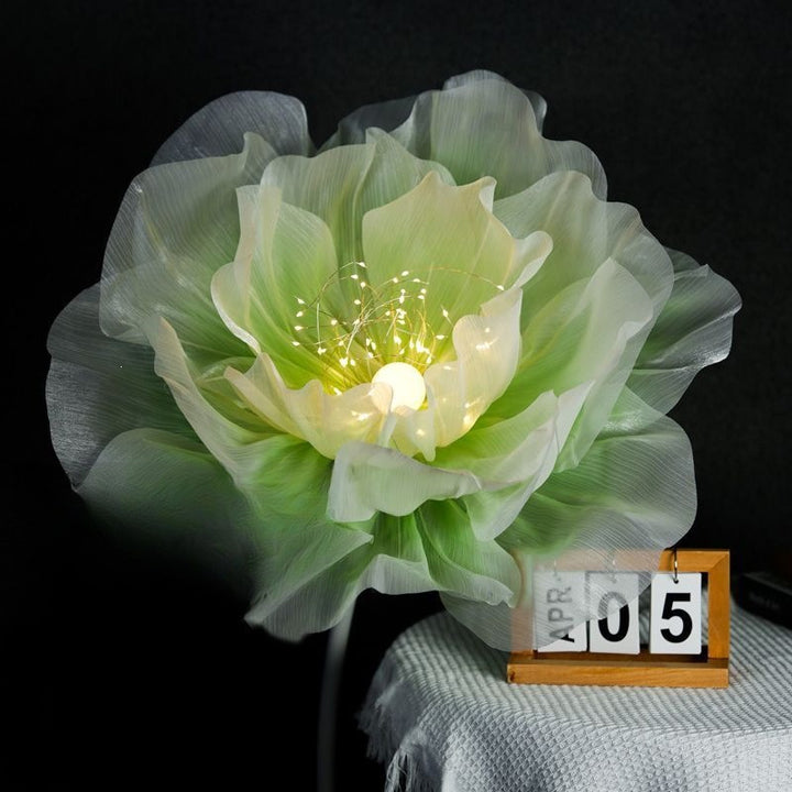 Decorative LED Flower Lamp