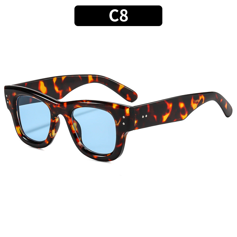 Retro-Inspired Stylish Square Sunglasses