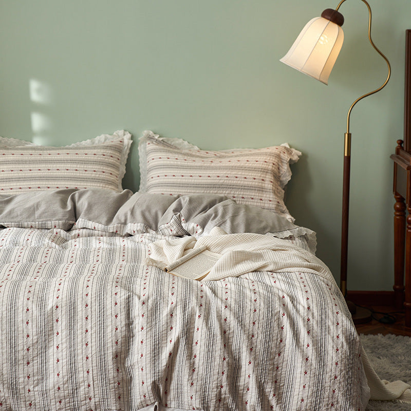 Premium cotton bedding set with fine canvas texture and zipper